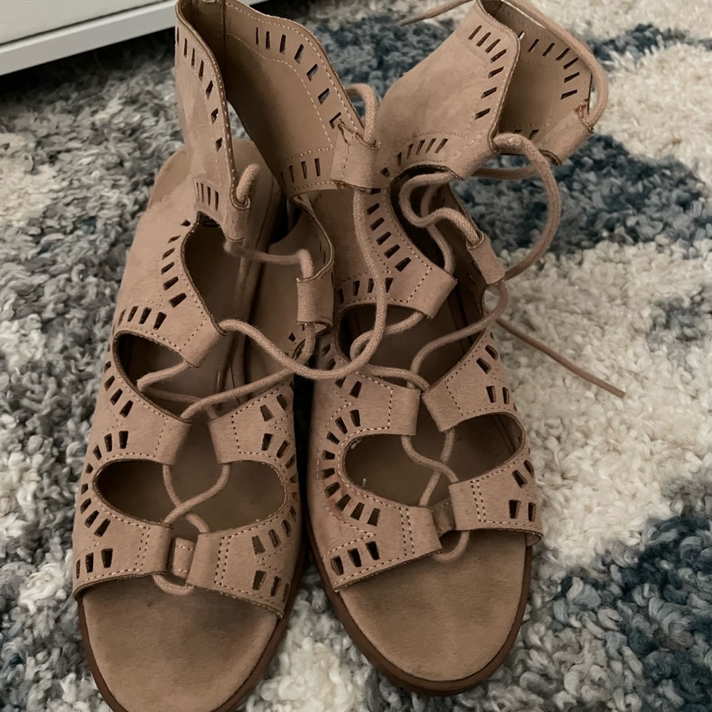 Nude chunky heels